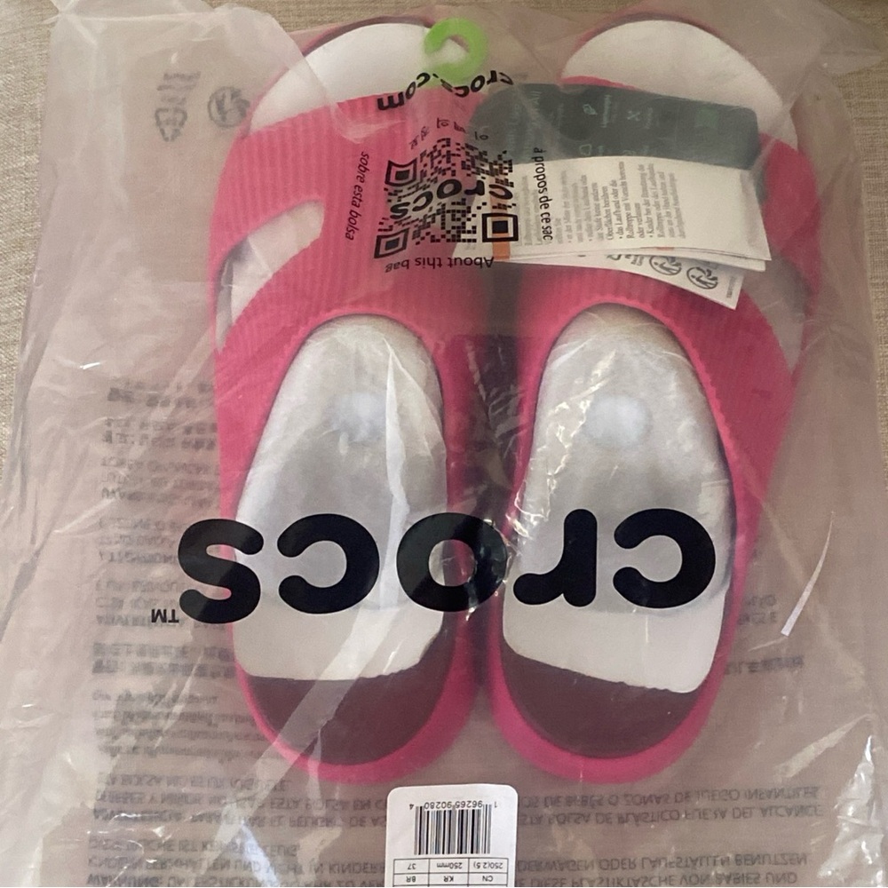 Crocs Women's Getaway Groove Platform H-Strap Sandal | Dragon Fruit - Picture 12 of 12